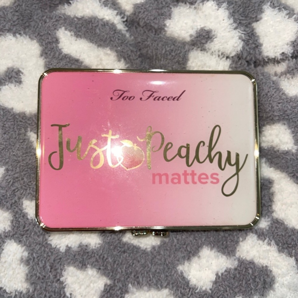 Too faced just peachy mattes palette